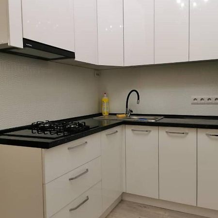 Aisha Apartment Bishkek Bagian luar foto