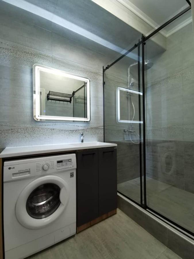 Aisha Apartment Bishkek Bagian luar foto